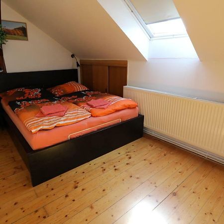 Apartman Skalka Mnichovo Hradiste Exterior photo