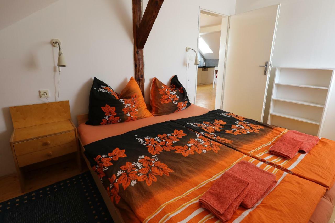 Apartman Skalka Mnichovo Hradiste Exterior photo