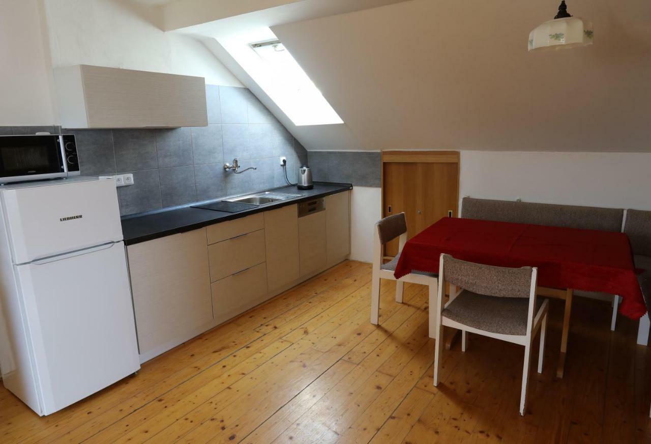 Apartman Skalka Mnichovo Hradiste Exterior photo
